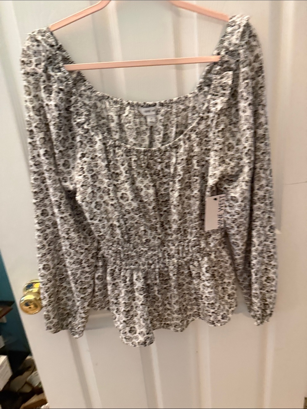 Nine West flowery blouse with peplum. NWT